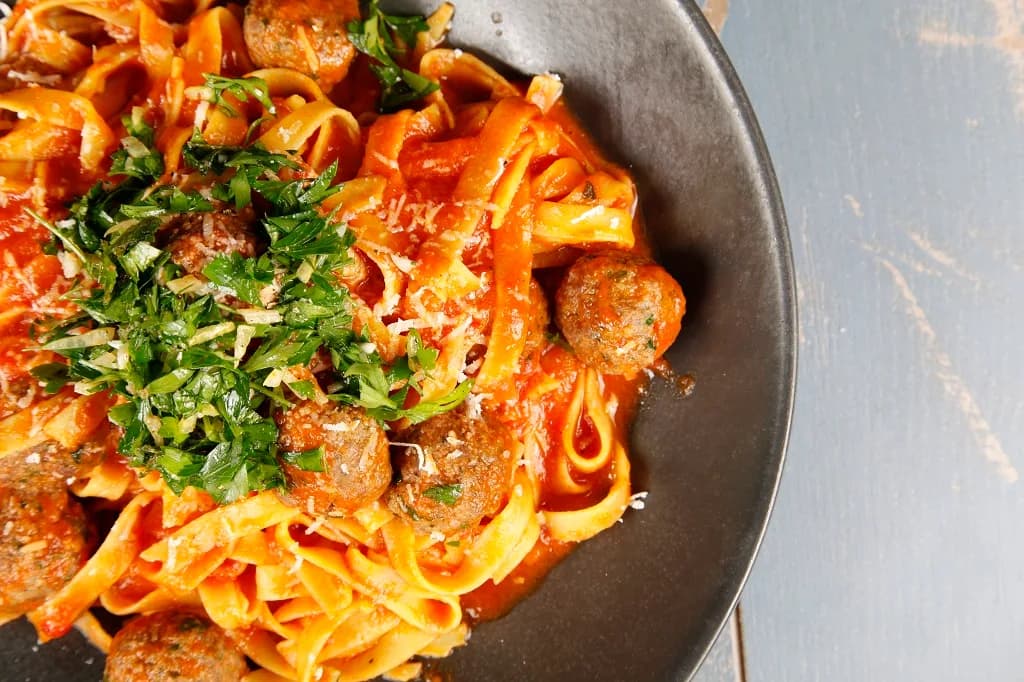 Tagliatelle Con Polpette-YENİ